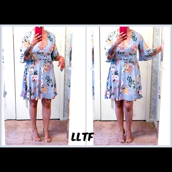 SALE Plunging Floral Print Dress - Picture 3 of 4